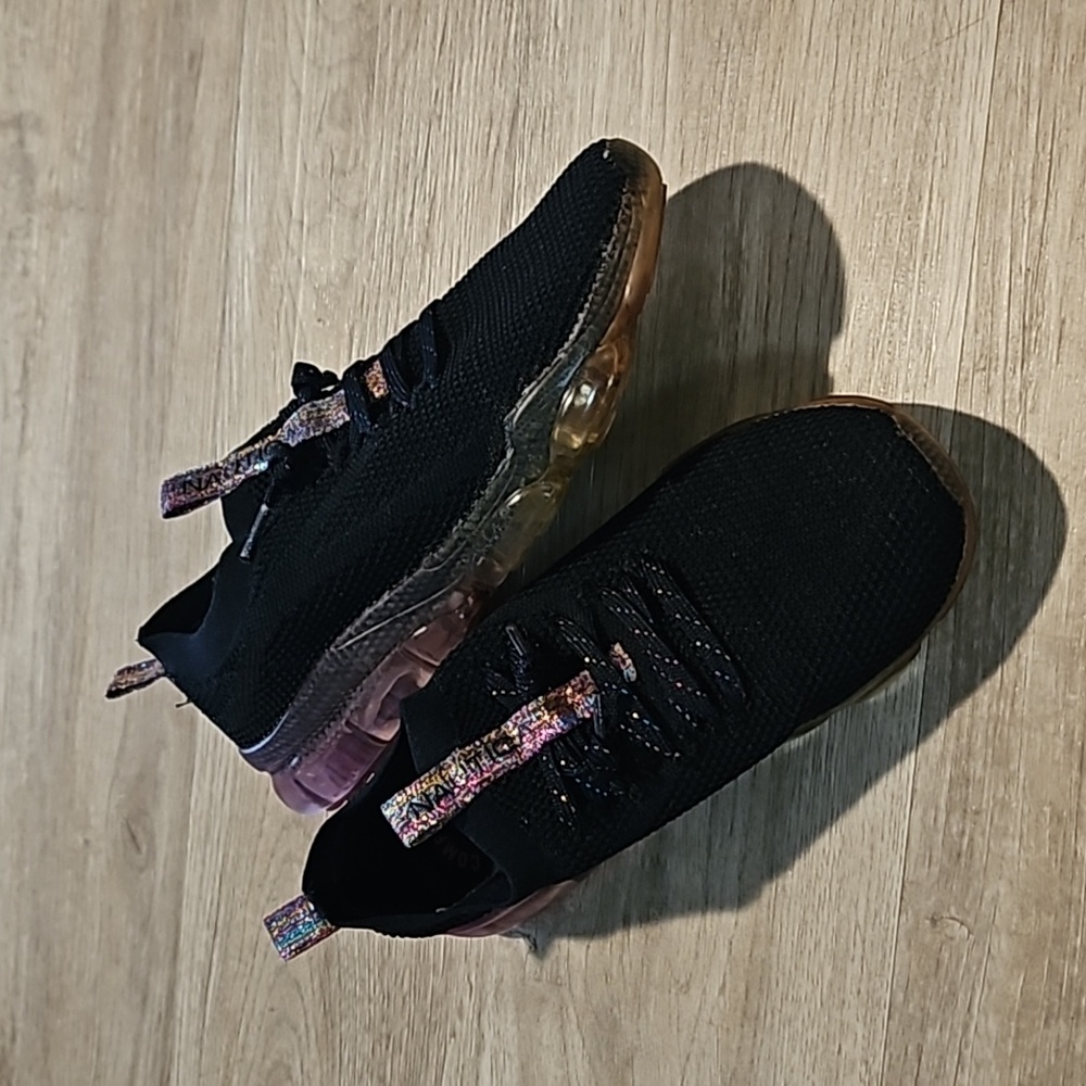 ~SOLD~💜Super Stylish Nautica Comfort Sparkly Slip On Sneakers Size 5